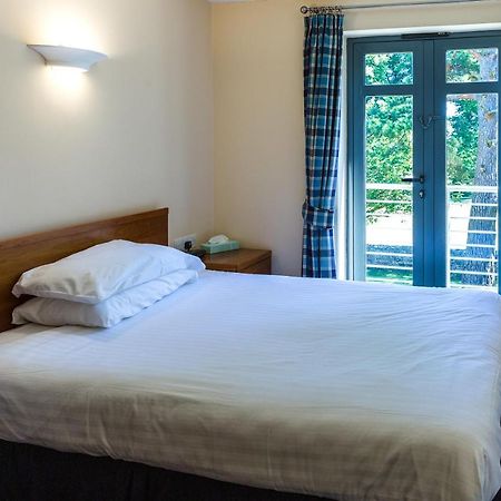 Bed and Breakfast Middle Aston House Экстерьер фото